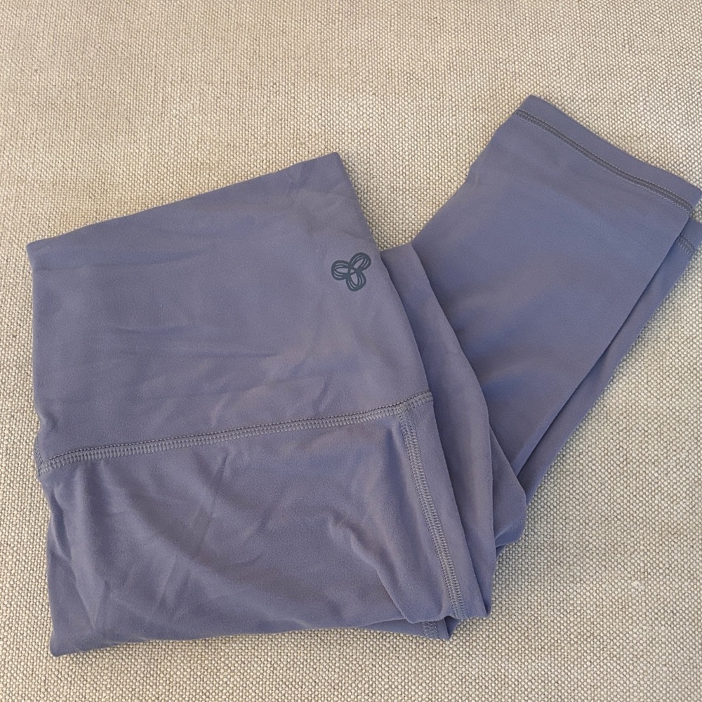 Aritzia TNA butter cheeky High-Rise Leggings - Picture 2 of 4